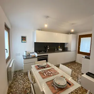 https://ca-berto-apartment.hotelinveneto.com